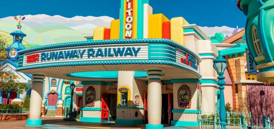 Promotional picture of Mickey and Minnie's runaway Railway