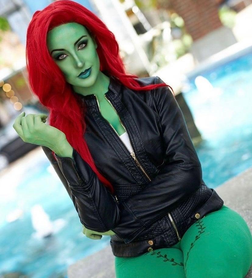 Poison Ivy Cosplays