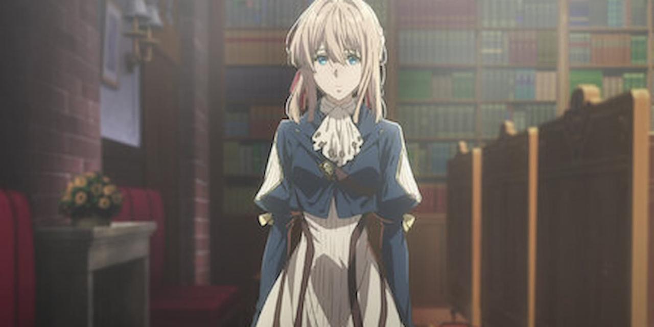 Violet Evergarden standing politely