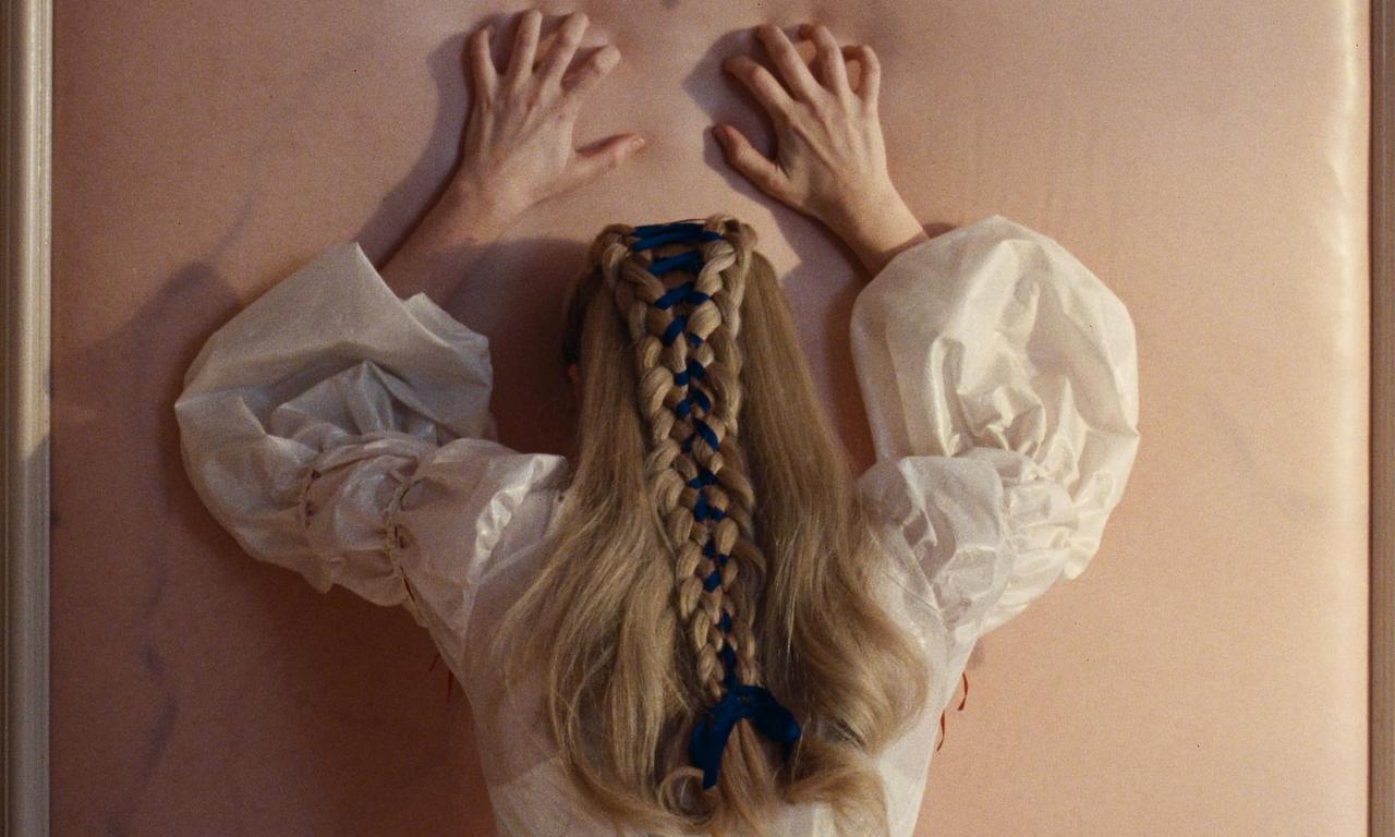 Wuthering Heights Margot Robbie Screenshot 2026